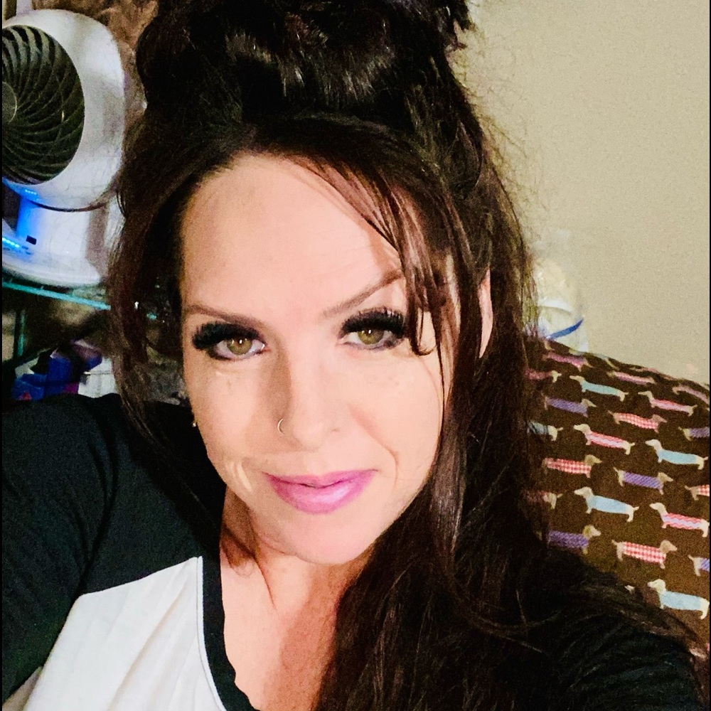 Meet your Posher, Angie